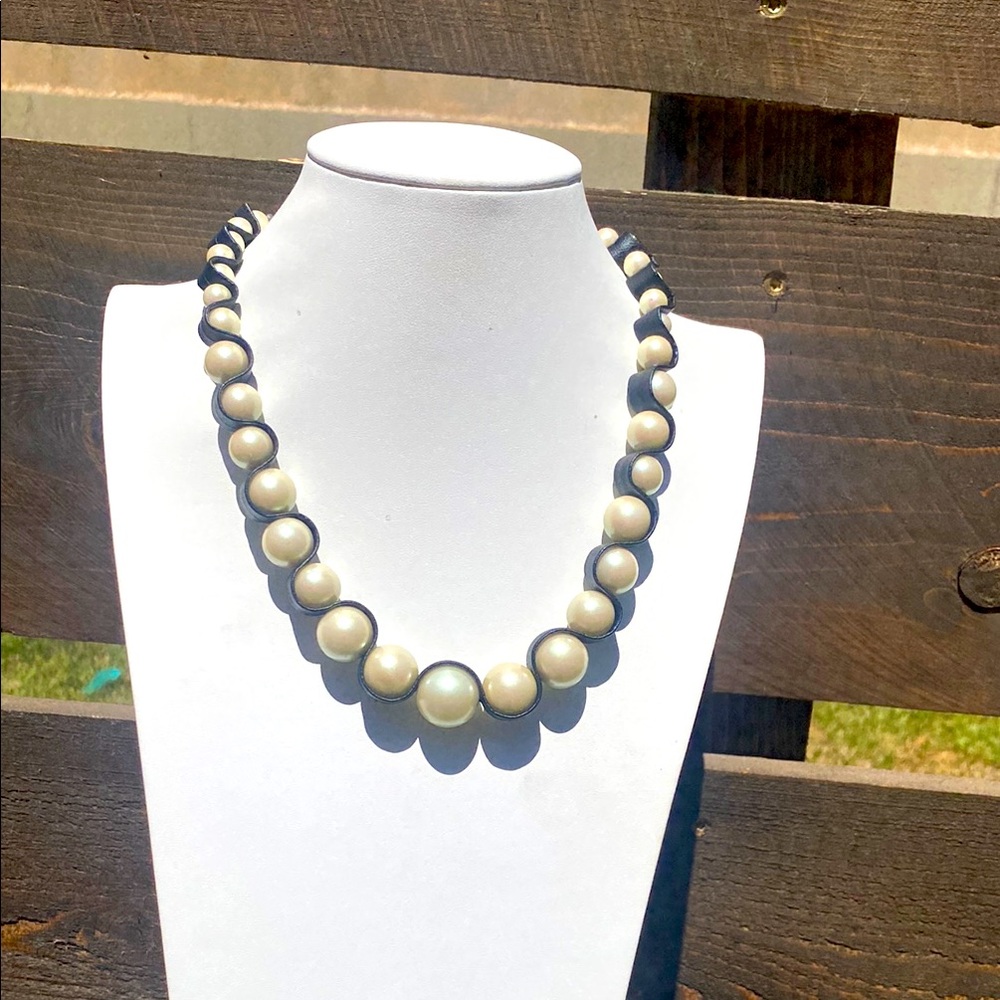Elegant Pearl Necklace